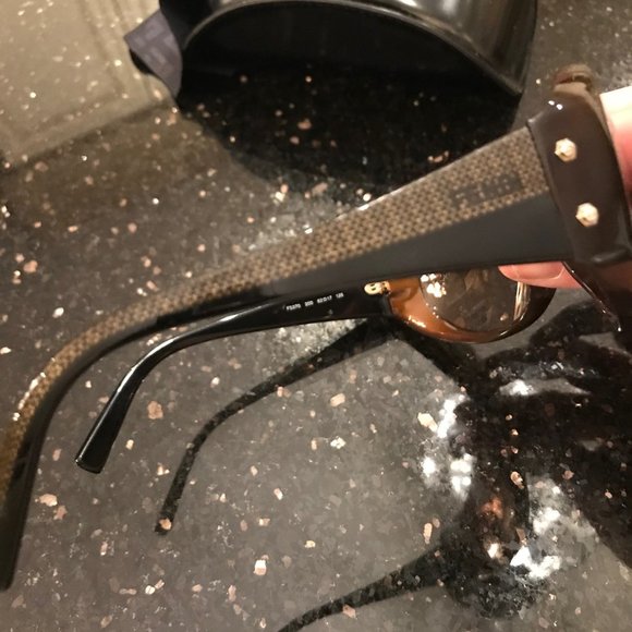 Fendi sunglasses brown/black with case and cloth - Picture 4 of 11